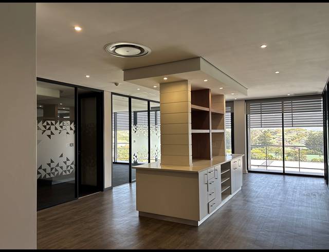 1,678.60M² OFFICE TO LET IN LA LUCIA